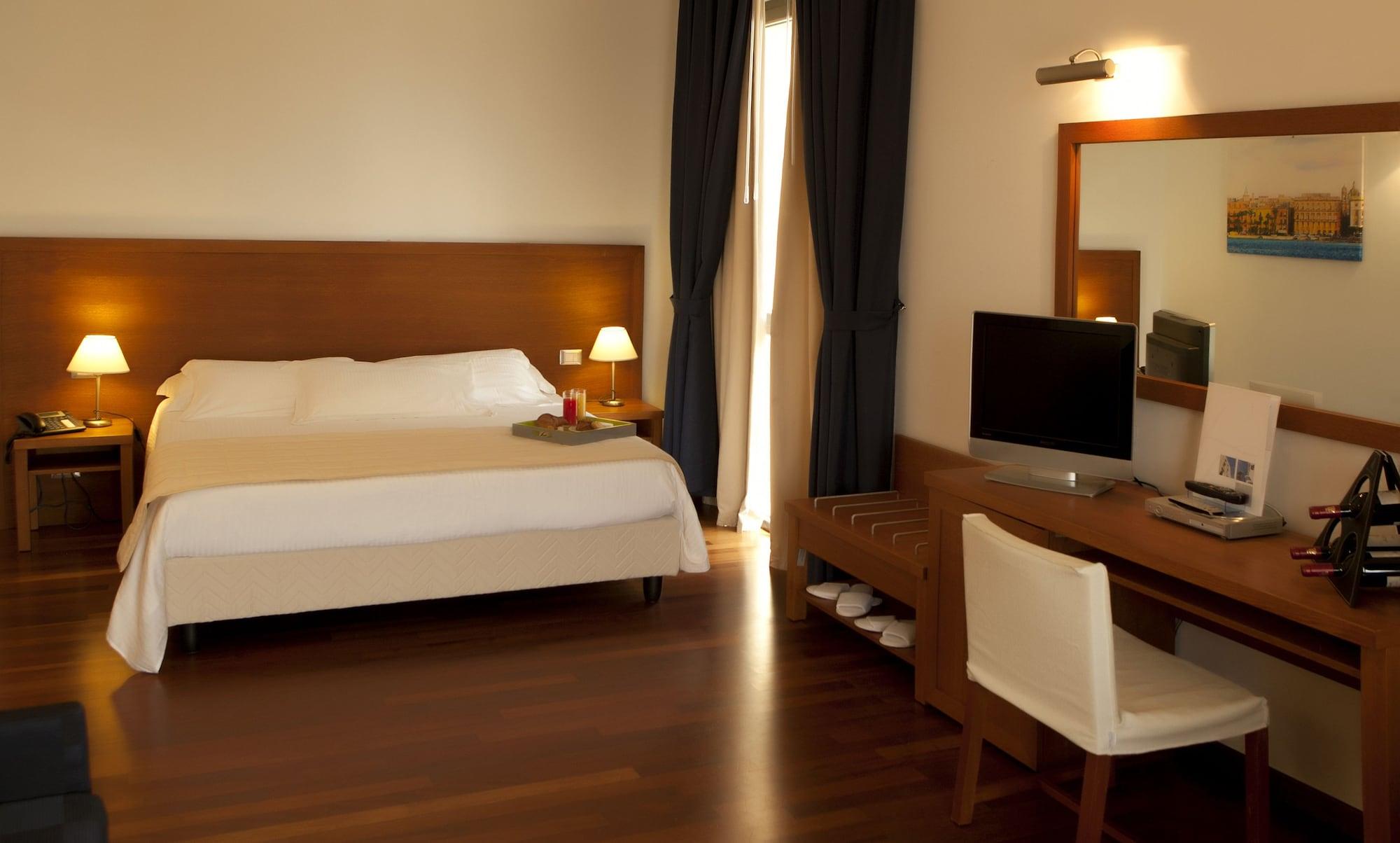Hotel Tiziano Trapani Ngoại thất bức ảnh