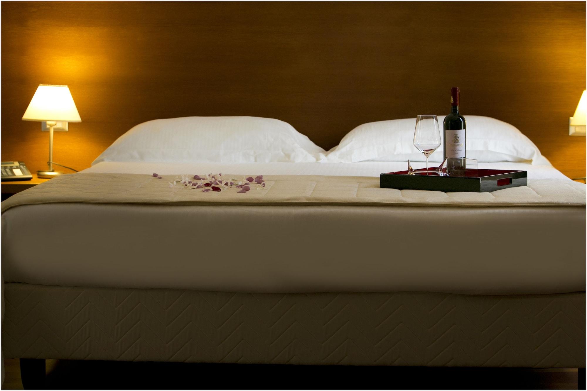 Hotel Tiziano Trapani Ngoại thất bức ảnh