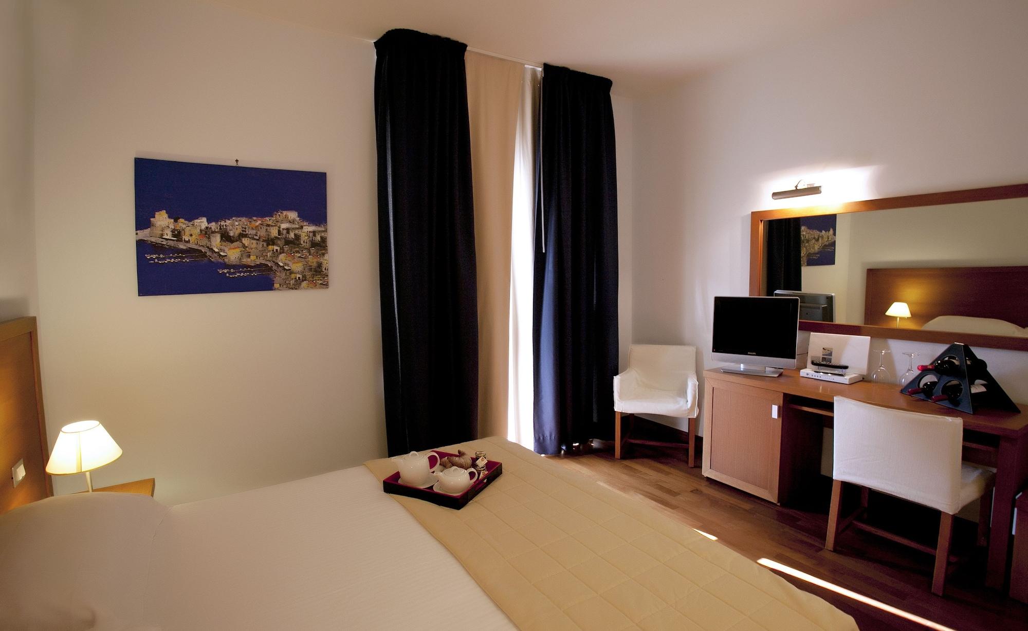 Hotel Tiziano Trapani Ngoại thất bức ảnh