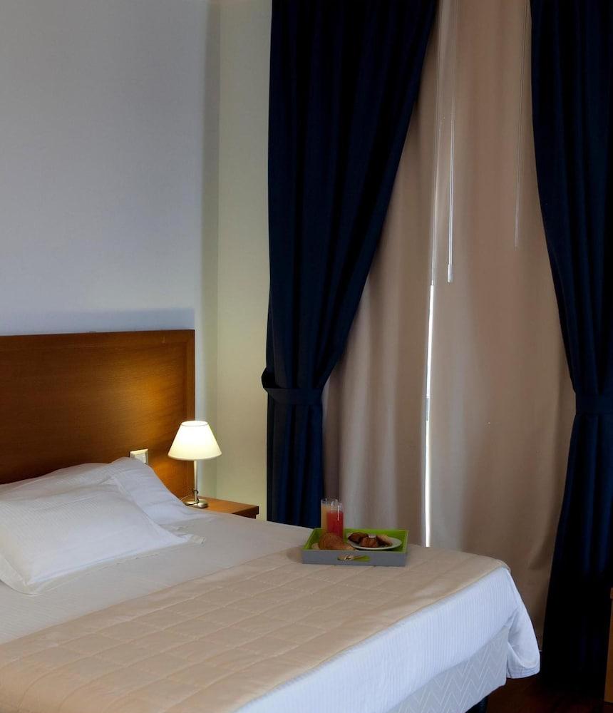 Hotel Tiziano Trapani Ngoại thất bức ảnh