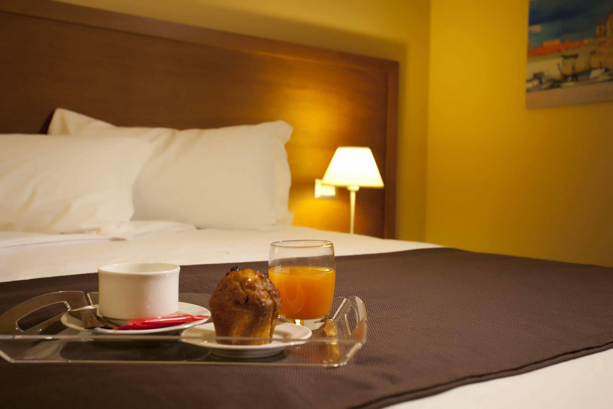 Hotel Tiziano Trapani Ngoại thất bức ảnh